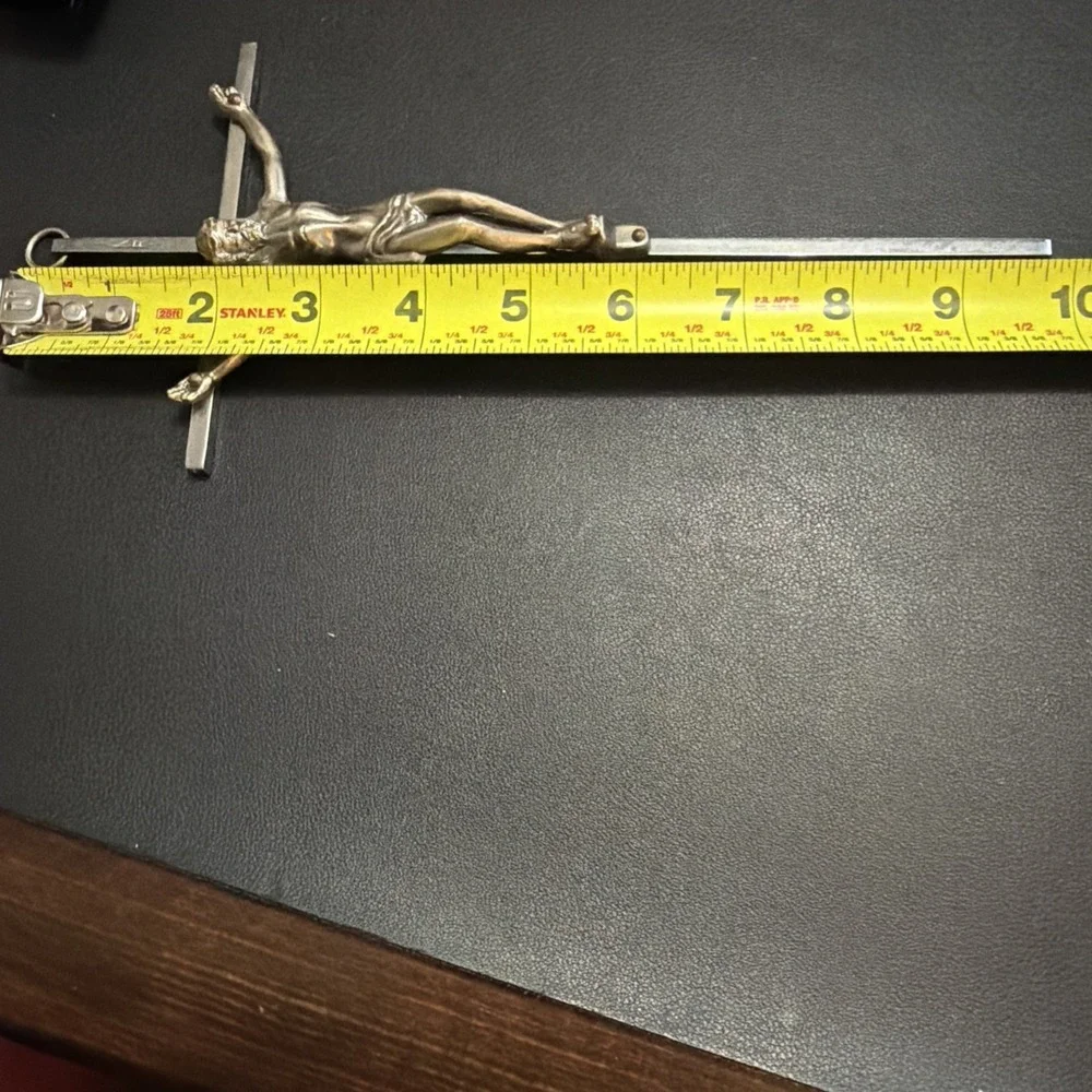 VINTAGE Metal CRUCIFIX INRI 10